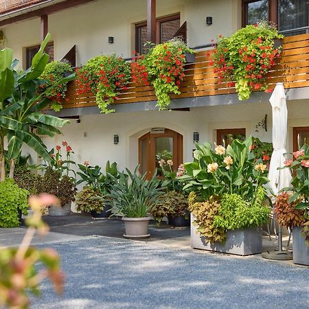 Hotel garni Sonnenhof Reichenberg  Eksteriør bilde